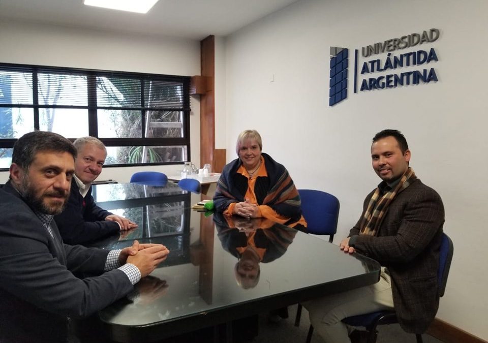 • Reunión con el secretario de Ciencia de la Embajada de Cuba